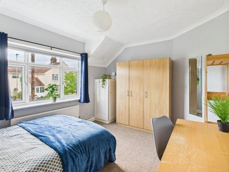 4 bedroom detached house to rent - Photo 4