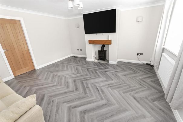 3 bedroom detached house to rent - Photo 1