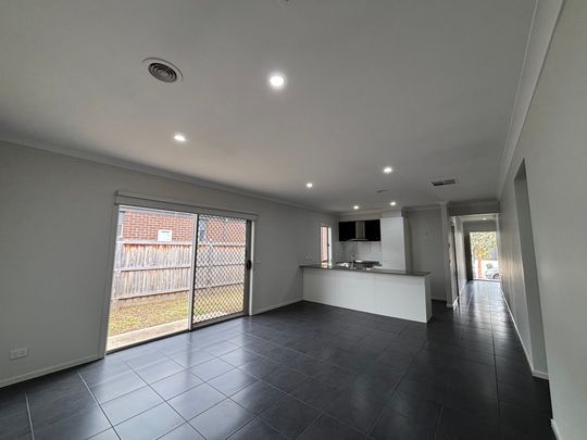 High-End Rental Opportunity: Feature Executive Home - Photo 1