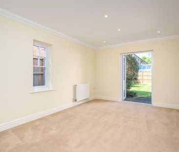 4 bedroom detached house to rent - Photo 1