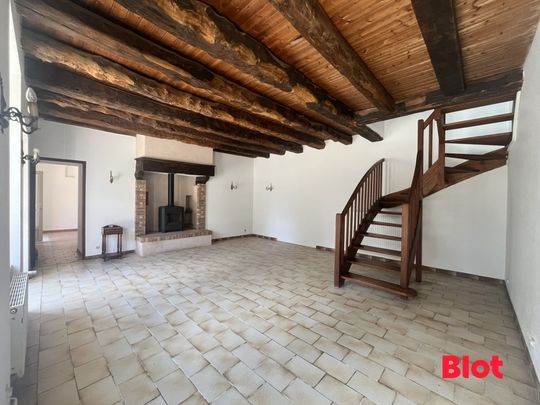 Location Maison 6 pièces 171m² ST UNIAC 35360 - Photo 1