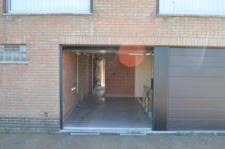 Volledig gerenoveerd appartement met mooi open zicht. - Photo 2