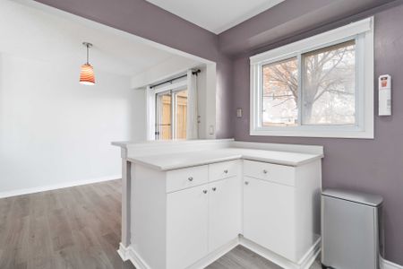 For Lease - 53 Courtleigh Square, Brampton, Ontario - Photo 2