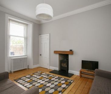 4 bedroom semi-detached house to rent - Photo 3