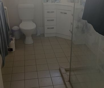 Holland Park West - Photo 2