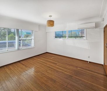 Glen Eden / Kelston 3brm Classic Home - Photo 6