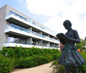 Recent gelijkvloers appartement met 1 slaapkamer, terras, tuin en autostaanplaats. - Foto 1