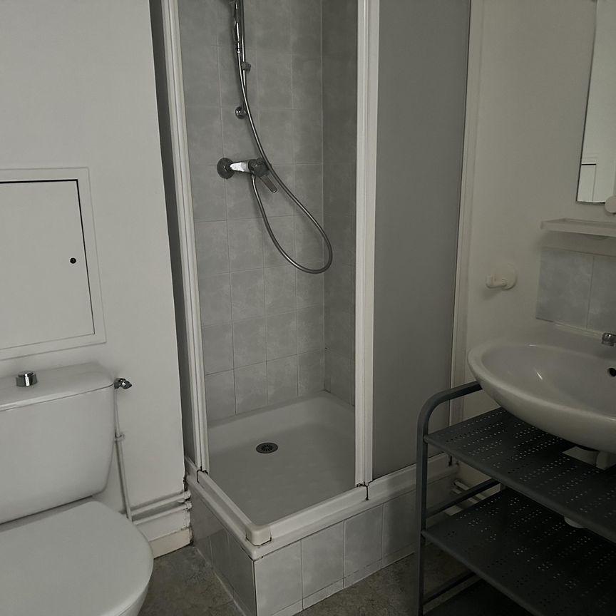 Location / Studio meublé - Photo 1