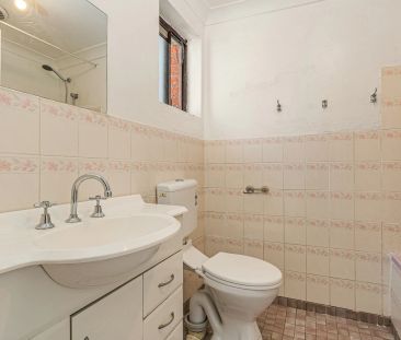 A Serene Inner-West Retreat with North-Facing Garden - Photo 6