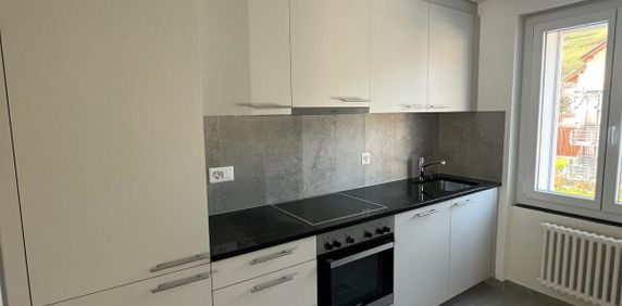 Bel appartement de 3 pièces avec balcon dans un immeuble calme à Gals - Photo 2