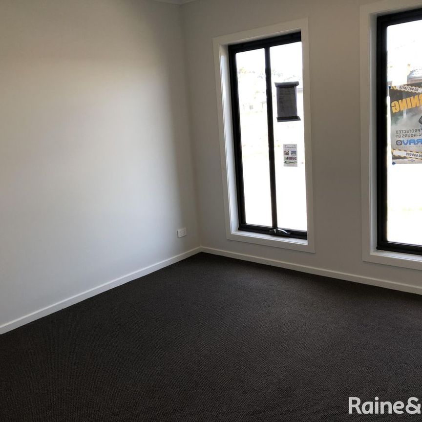 Fabulous 4Br Home in the Heart of "The Grove" in Tarneit! - Photo 1