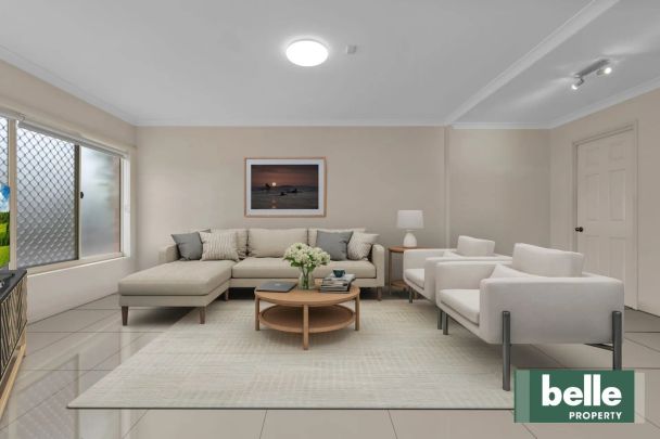 Spacious Townhouse in Prime Highgate Hill Location - Photo 1