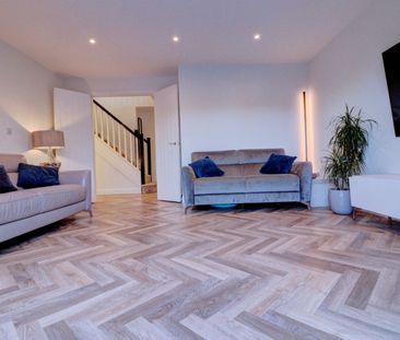 4 bedroom detached house to rent - Photo 5