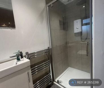 4 bedroom terraced house to rent - Photo 3