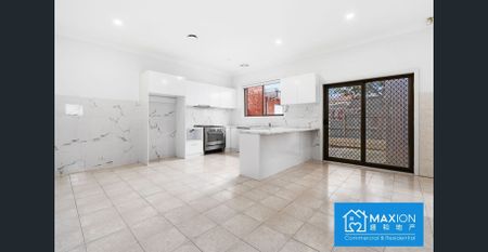 Unfurnished elegant Double-Storey Home in Exclusive East Melbourne - Photo 2