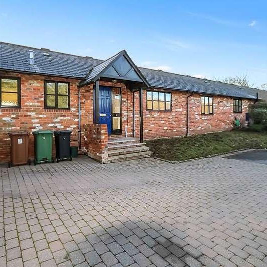 Butlers Pond, Whitchurch Hill, RG8 - Photo 1