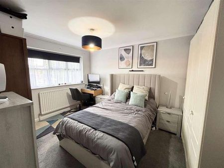 Woodbury Grove, Solihull, West Midlands, B91 - Photo 3