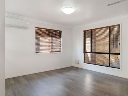Stylish, Low-Maintenance Townhouse in Prime East Toowoomba Location - Photo 3