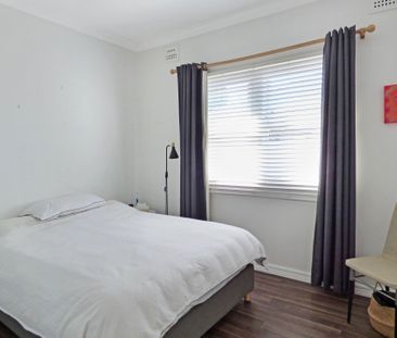 3 bedroom home just a short distance from the CBD & Tamworth Street... - Photo 2