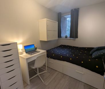 Portland Grove – Room 2 - Photo 5