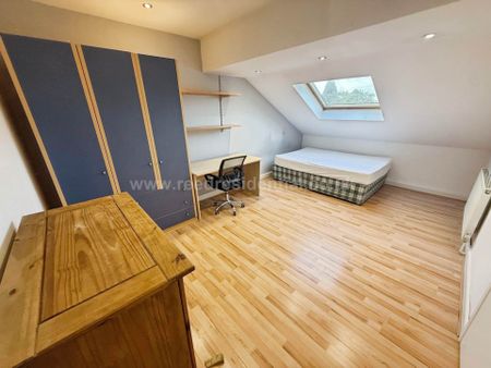 Castle Boulevard, Lenton, England - Photo 5