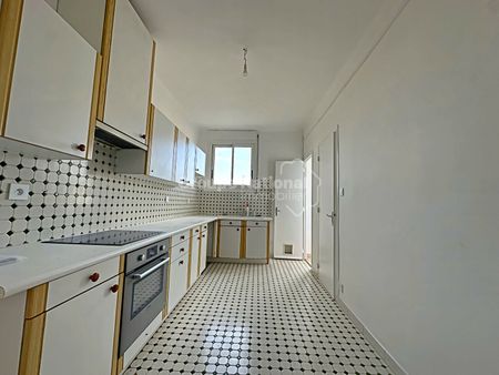 A louer Arles Trinquetaille T3 avec place parking, - Photo 4