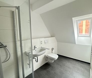 ***Charmanter Altbau, gemütlicher Grundriss, Einbauküche, Bad mit F... - Photo 4