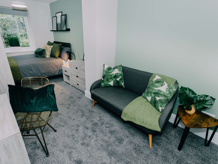 Recently Refurbished Stylish House Share - City Centre - Photo 2