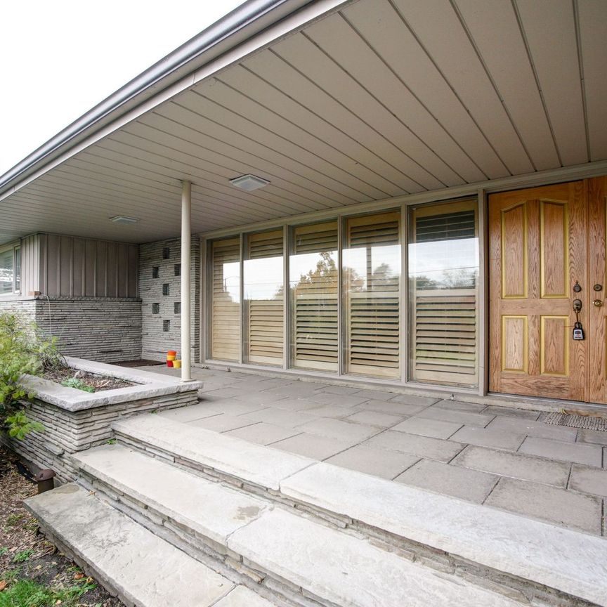 For Lease - 16 Carousel Court, Toronto, Ontario - Photo 1