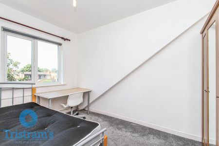 5 bed Mid Terraced House for Rent - Photo 5