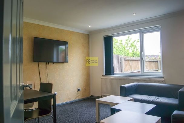 28 Bloomsbury Street - Photo 1