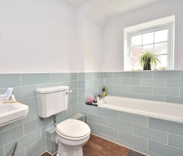 2 bedroom property to rent, - Photo 5