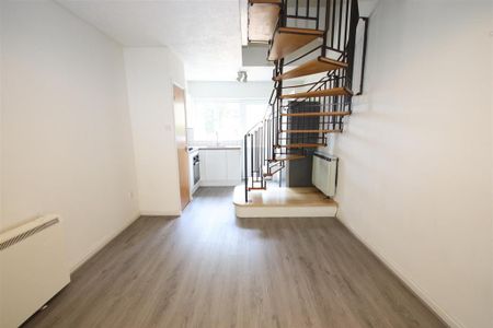 1 bedroom terraced house to rent - Photo 2
