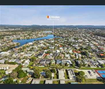 42 Acanthus Avenue, Burleigh Heads, Qld 4220 - Photo 5
