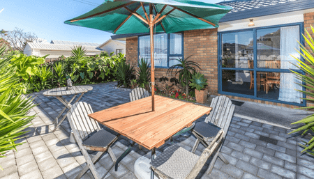 Relaxed Family Living On Simpson Road - Photo 4