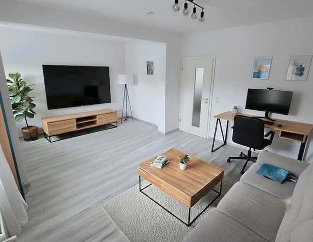 Wohnung zu vermieten - modernisierte 2ZKB in zentraler Lage - Photo 1