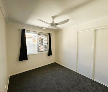 4 BEDROOM HOME IN SANDSTONE POINT - Photo 4