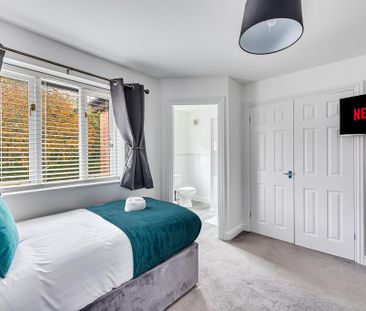 4 bedroom detached house to rent - Photo 2