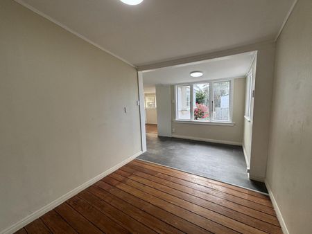 Renovated Gonville home - Photo 2