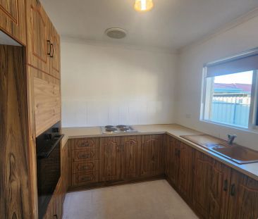 Charming Updated Two Bedroom Unit- Must See !!! - Photo 5