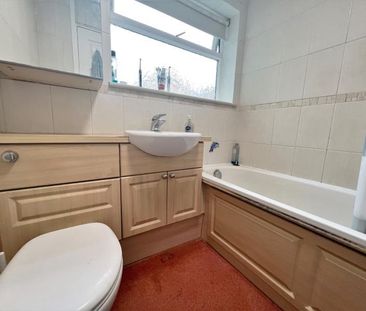 2 bedroom maisonette to rent - Photo 4
