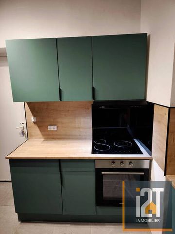 Appartement à louer - Nîmes 1 pièce de 33 m² - Photo 4