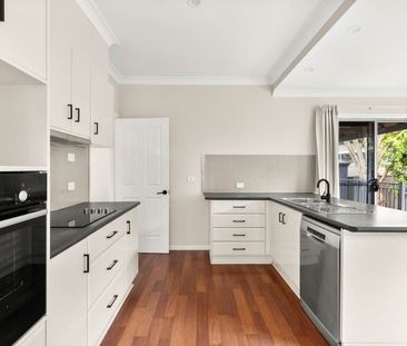 Easy Living in the Heart of Waratah - Photo 6