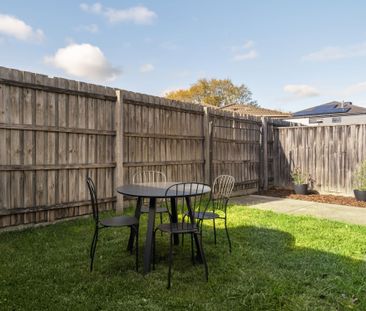 Comfortable and Practical Living Space. - Photo 4
