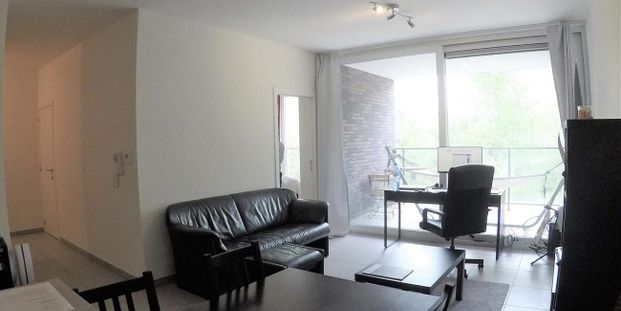 Appartement te huur in Sint-Denijs-Westrem voor € 850 met 1 slaapkamer - Photo 1
