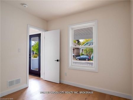 For Lease - 98 PLEASANT Avenue, St. Catharines, Ontario - Photo 4