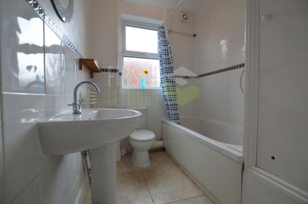 2 bedroom terraced house to rent - Photo 5