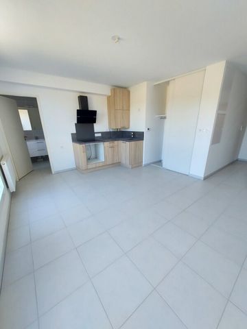Location Appartement 1 pièce 29m² NIMES 30900 - Photo 4