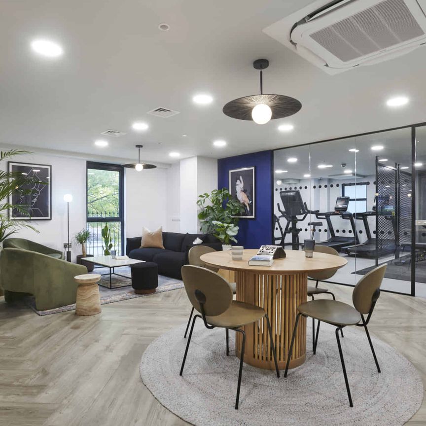 Premium En-Suite - Photo 1