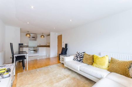 3 bedroom flat to rent - Photo 2